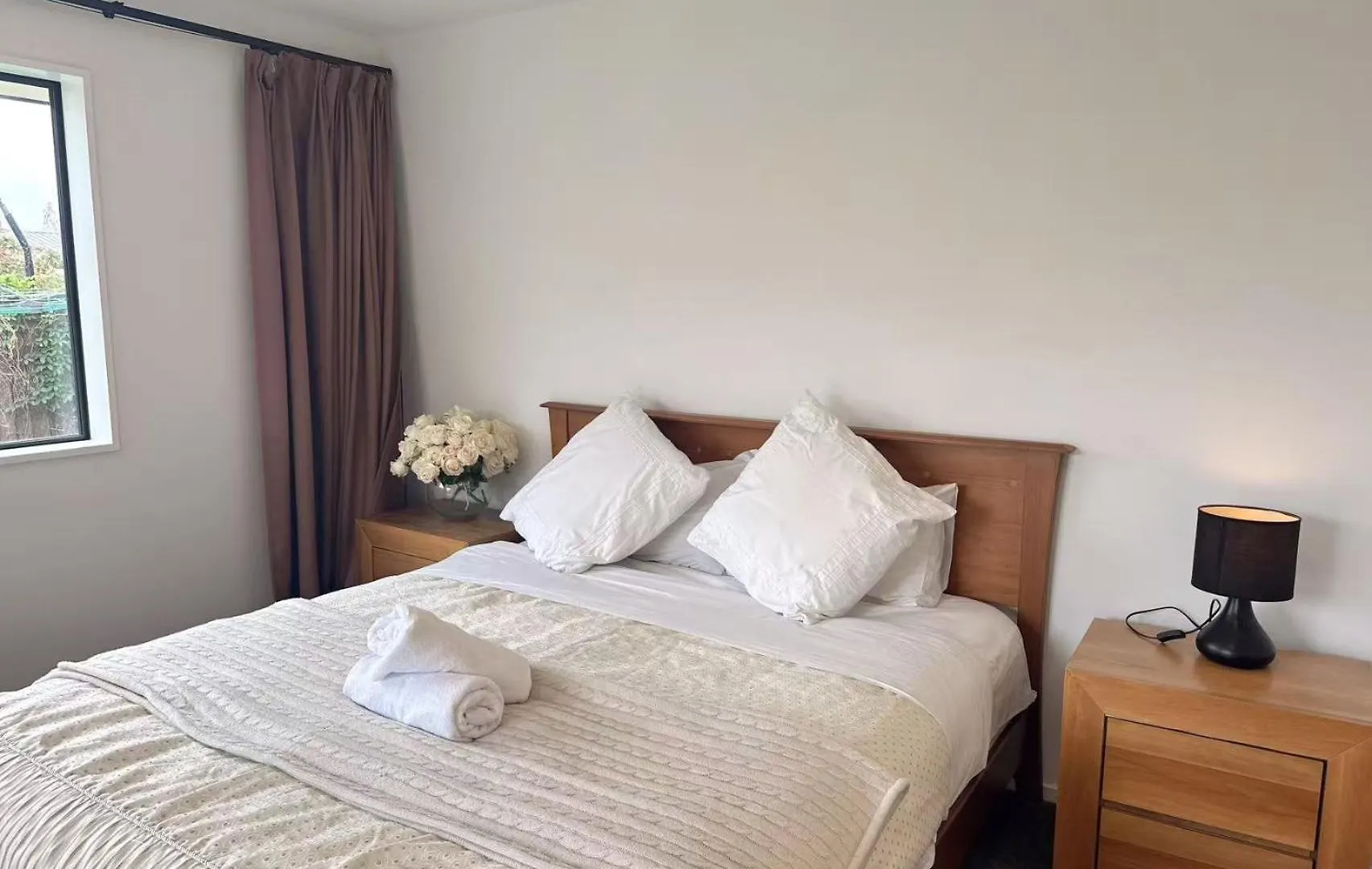 One Room Studio Near Airport Christchurch Pensjonat